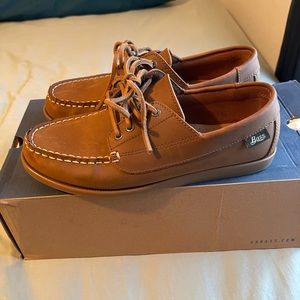 Bass tan boat shoes